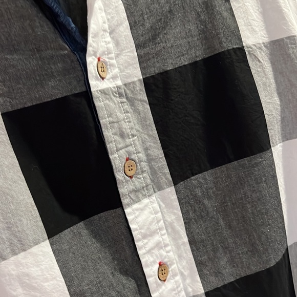 Black and white mens button down with red threading - Picture 4 of 5